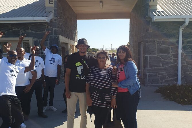 Private Full-Day Tour to Robben Island and Table Mountain - Is the tour really private?