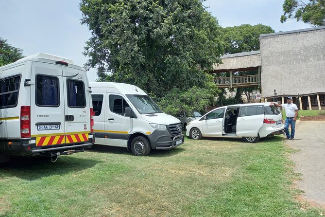 Private Minivan Shuttle: Johannesburg International Airport (JNB) - Meet-and-greet service versus finding your own ride
