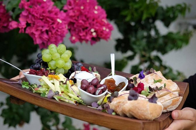 Private Package to Finest Vineyards - Stellenbosch pickup - Starting in Stellenbosch at 10 a.m.