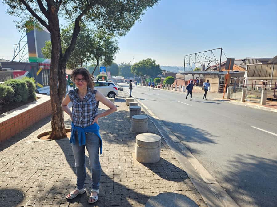 Private Soweto,Mandela House,Apartheid Museum,Constitution - A quick drive through modern Soweto