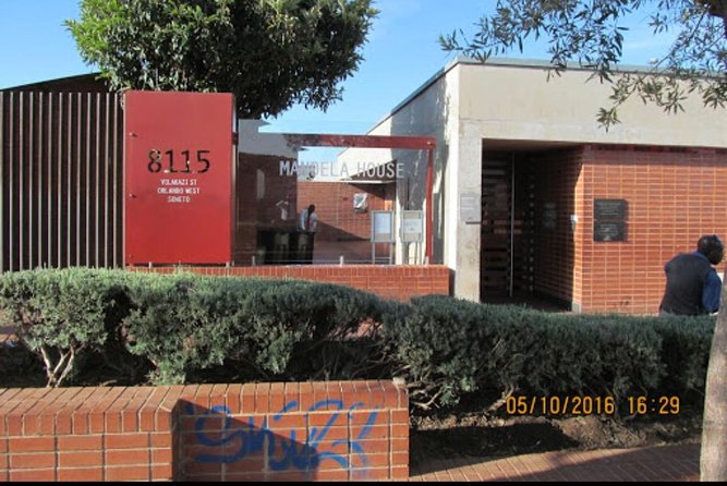 Private Soweto Tour 5 hours approximately from Johannesburg or Pretoria. - Diepkloof and the everyday side of Soweto