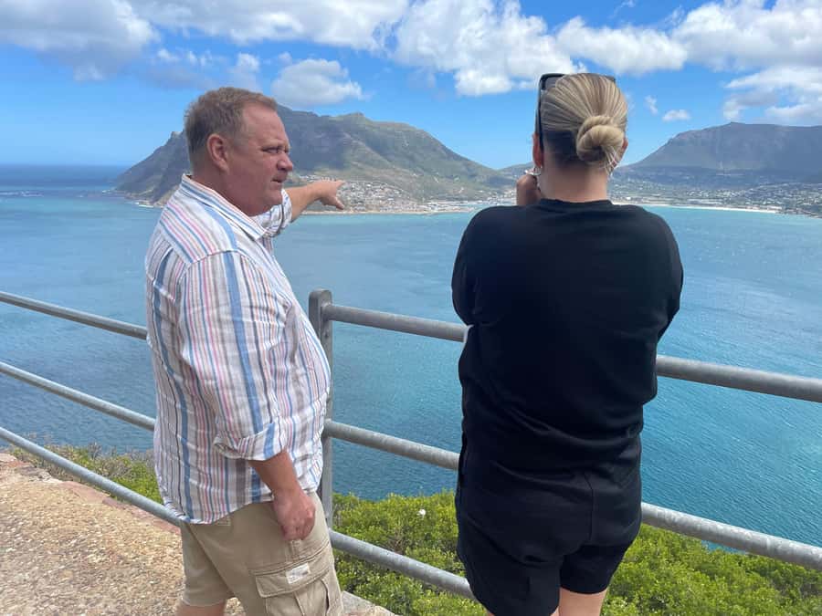 Private Tour:Cape of Good Hop>Chapman’s >Penguin>Seal island - Boulders Beach and the African penguins