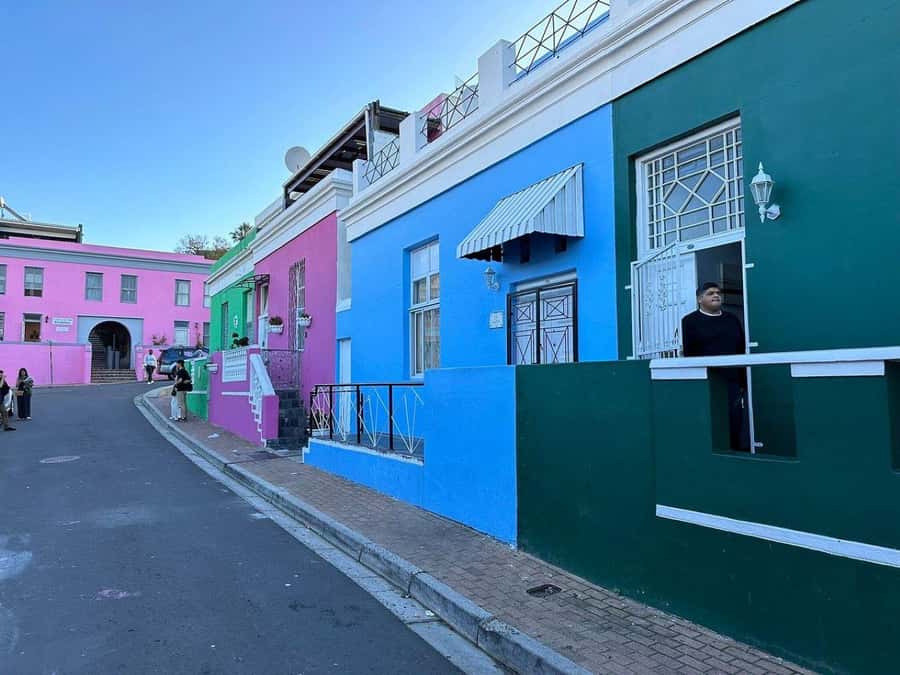 Private Tour: Robben Island, City Tour and Table Mountain - Bo Kaap in 25 minutes