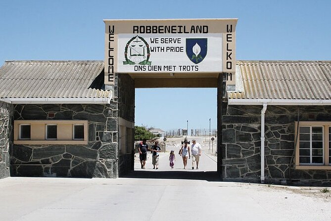 Robben Island and Table Mountain Cableway with Bo-Kaap Day Tour - Why this Cape Town combination works