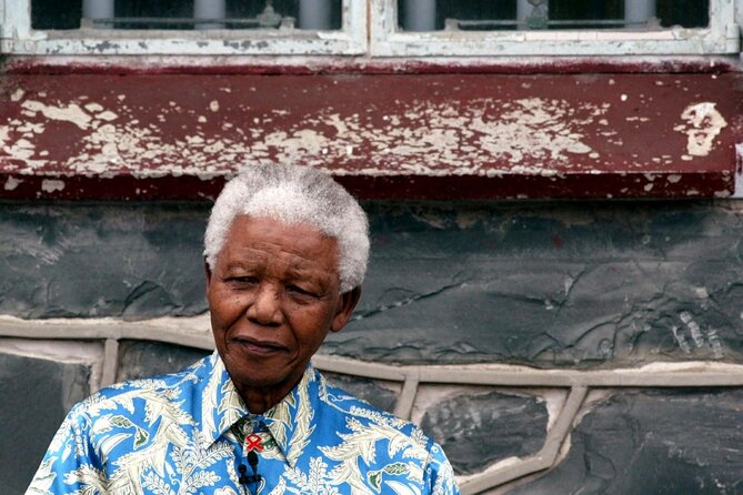 Robben Island and Table Mountain Pre Booked Tickets - Returning from the island and finding lunch