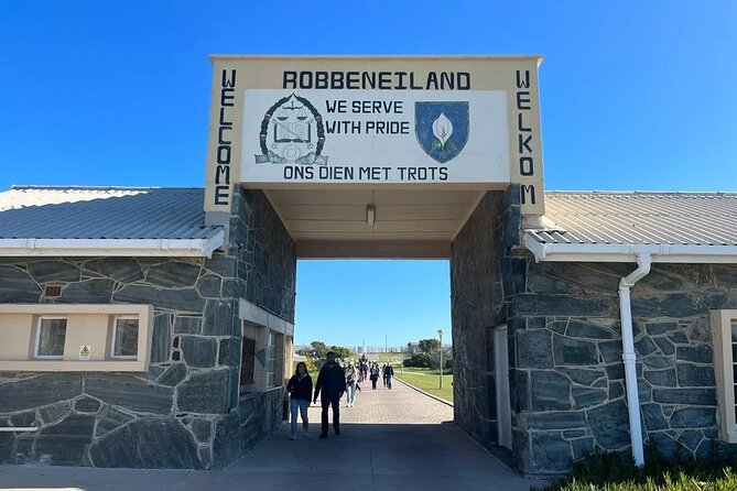 Robben Island, Kirstenbosch wine tasting Tour - What the Guide Adds to the Day