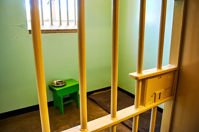 Robben Island, Table Mountain and Cape Town City Private Day Tour - Robben Island and the ferry crossing