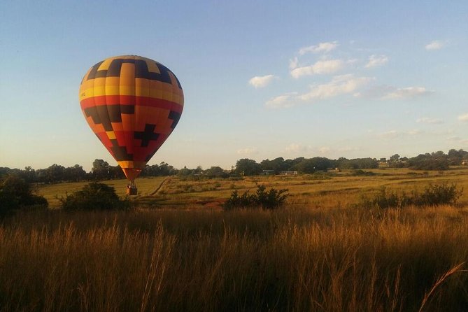 Safari Flight - Arriving at Kloofzicht Lodge before sunrise