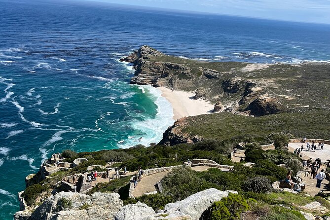 Scheduled Guided Tour to Table Mountain and Cape of Good Hope - Bo-Kaap: Cape Town’s colorful first chapter