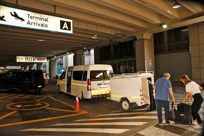 Shared Johannesburg Transport Shuttle to Hoedspruit - Reaching Hoedspruit at Kamogelo Centre