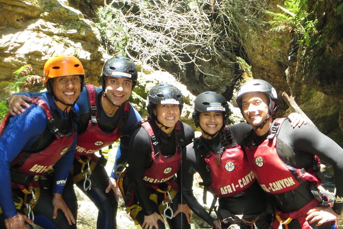 Short Canyoning Trip in The Crags - The first abseil sets the tone