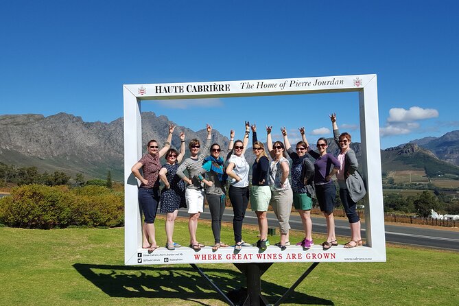 Small Group Daily Wine Tour - L’Avenir’s five-wine cheese pairing