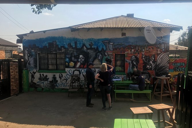 Soweto and Apartheid Museum Day Tour - How the small group and guide affect the day