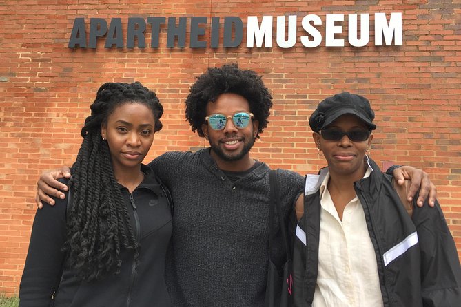 Soweto, Apartheid Museum & Constitution Hill Day Tour - Johannesburg between the major stops