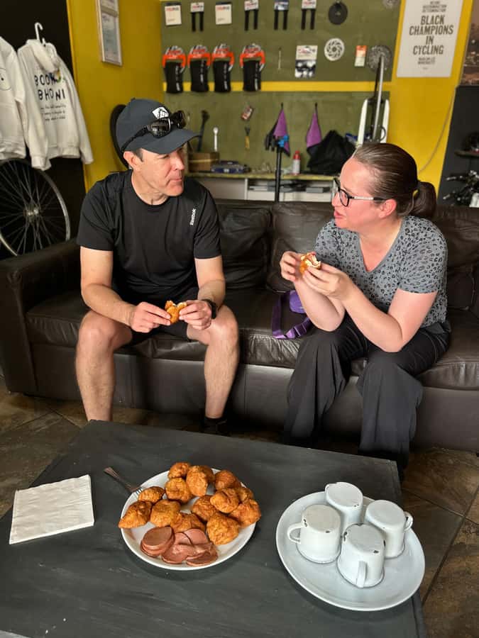 Soweto Food and Beer Tasting Walking Tour with a Local - Amagwinya and the first food stop