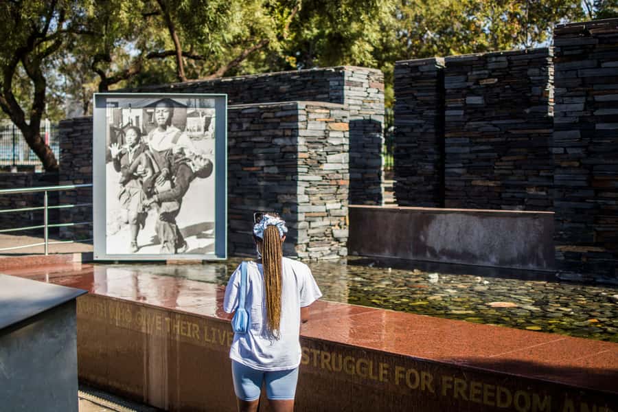 Soweto: Walking Tour with a Local Guide and Lunch - Winnie Mandela House and the route beyond Vilakazi Street