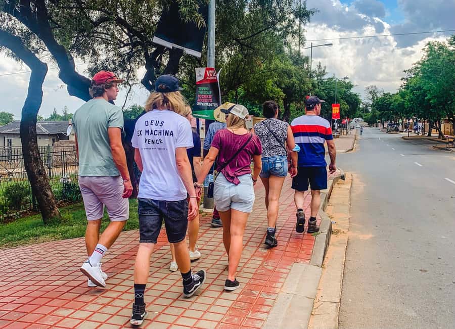 Soweto: Walking Tour with a Local Guide and Lunch - Ending at the Soweto Towers