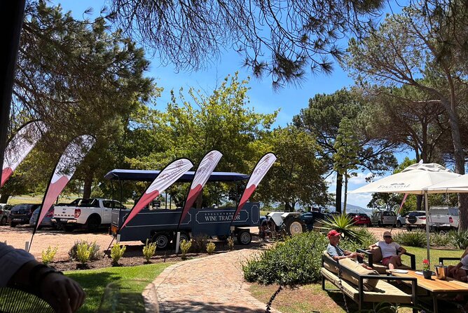 Stellenbosch Wine Tractor hop-on-hop off wine tasting tour - Eikendal and Avontuur: an easy first pair
