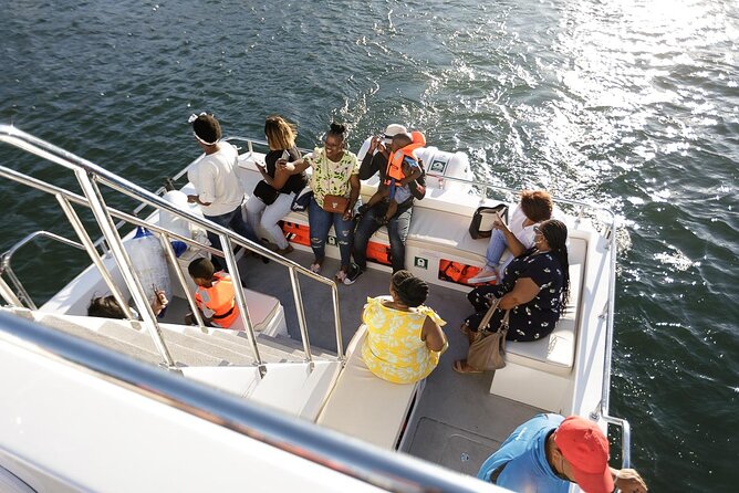 Sunset Boat Cruise Cape Town - Music, atmosphere, and the social side of the ride