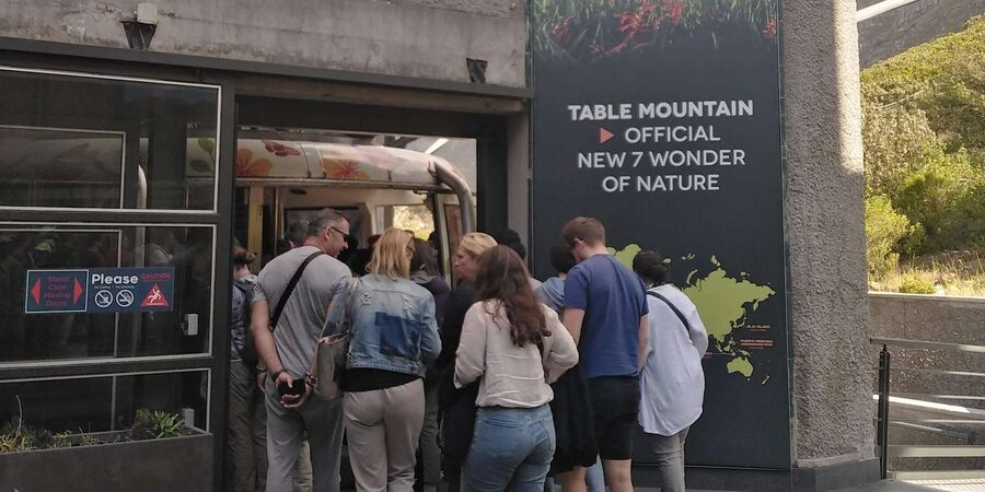 TABLE MOUNTAIN CABLE CAR EXPERIENCE WITH RESERVED TICKETS - Getting back down and returning to Cape Town