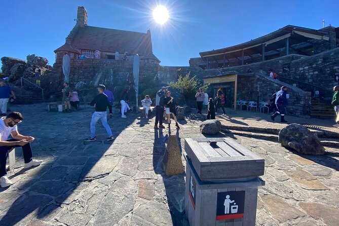 Table Mountain Tour including Pick Up & Drop Off from Cape Town - The guide can make or break the day