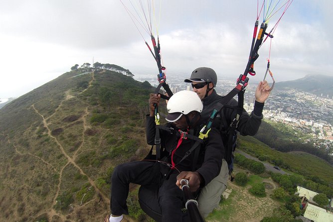 Tandem Paragliding Cape Town Experience TABLE MOUNTAIN PARAGLIDE - Price, photo packages, and the real value