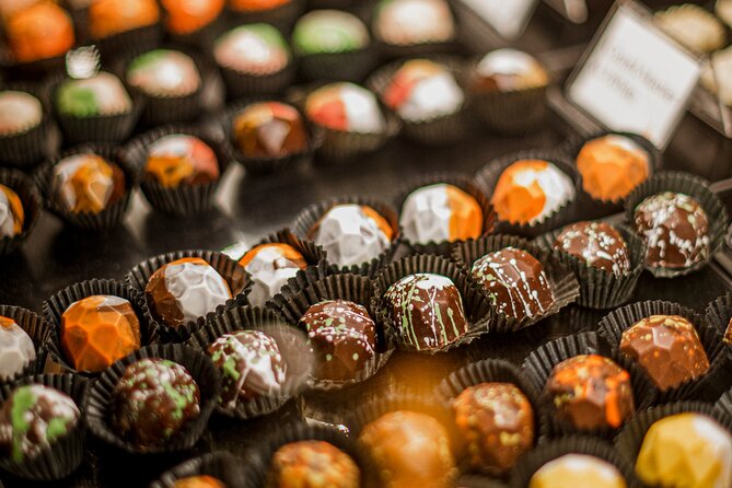 The Art of Chocolate Making Bean-To-Bar Experience in Cape Town - Tasting versus a hands-on chocolate class