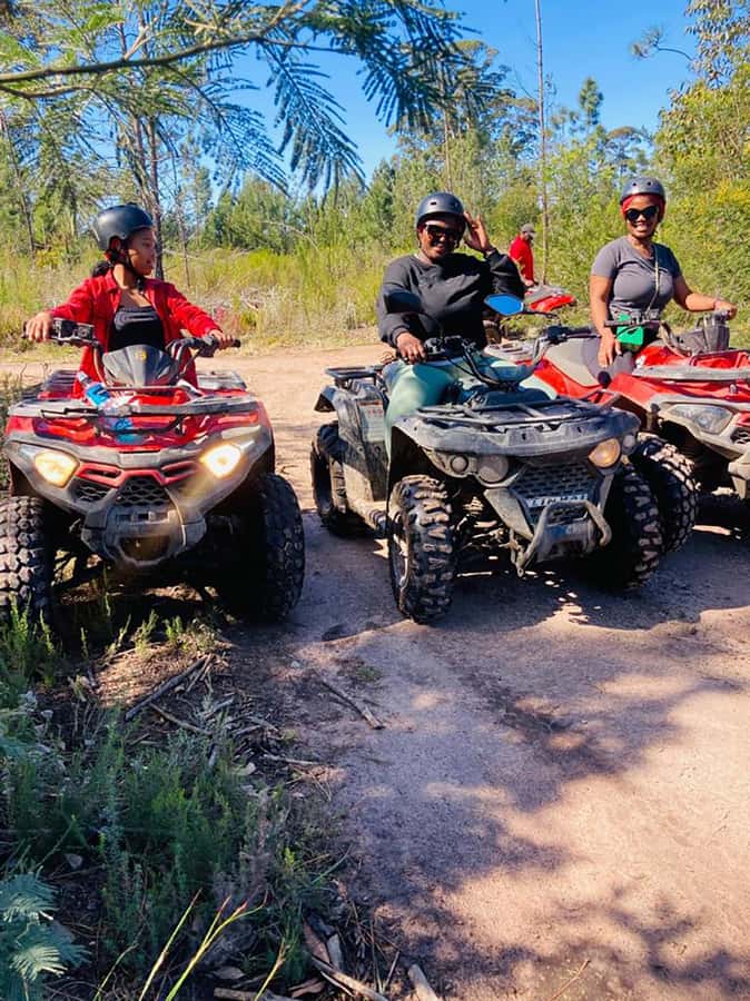 THE CRAGS PLETTENBERG BAY: QUAD BIKE FUN RIDE - Taking on the twisting bush route