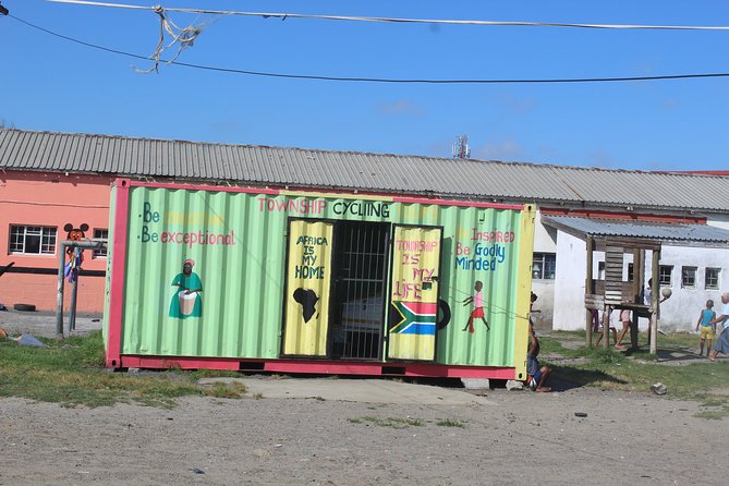 Township - Langa - Apartheid Museum Plus Arts and Culture Tour - The 10-minute African drum lesson