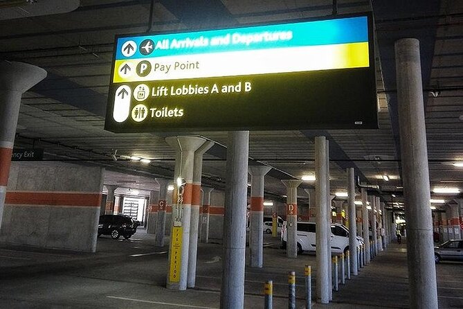 Transfer from Cape Town City Center to Cape Town Airport - Driver service and communication