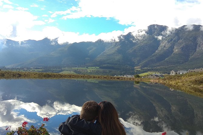 Wine Tour to Stellenbosch & Franschhoek with Tastings & Lunch - The guides make a real difference